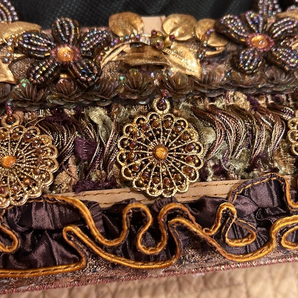 Mary Frances handbag. Beautiful details all in tact - Picture 6 of 9